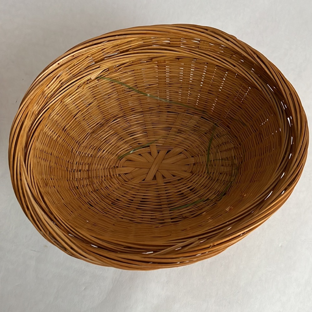Vintage Rabbit Wicker Basket - Picture 7 of 10